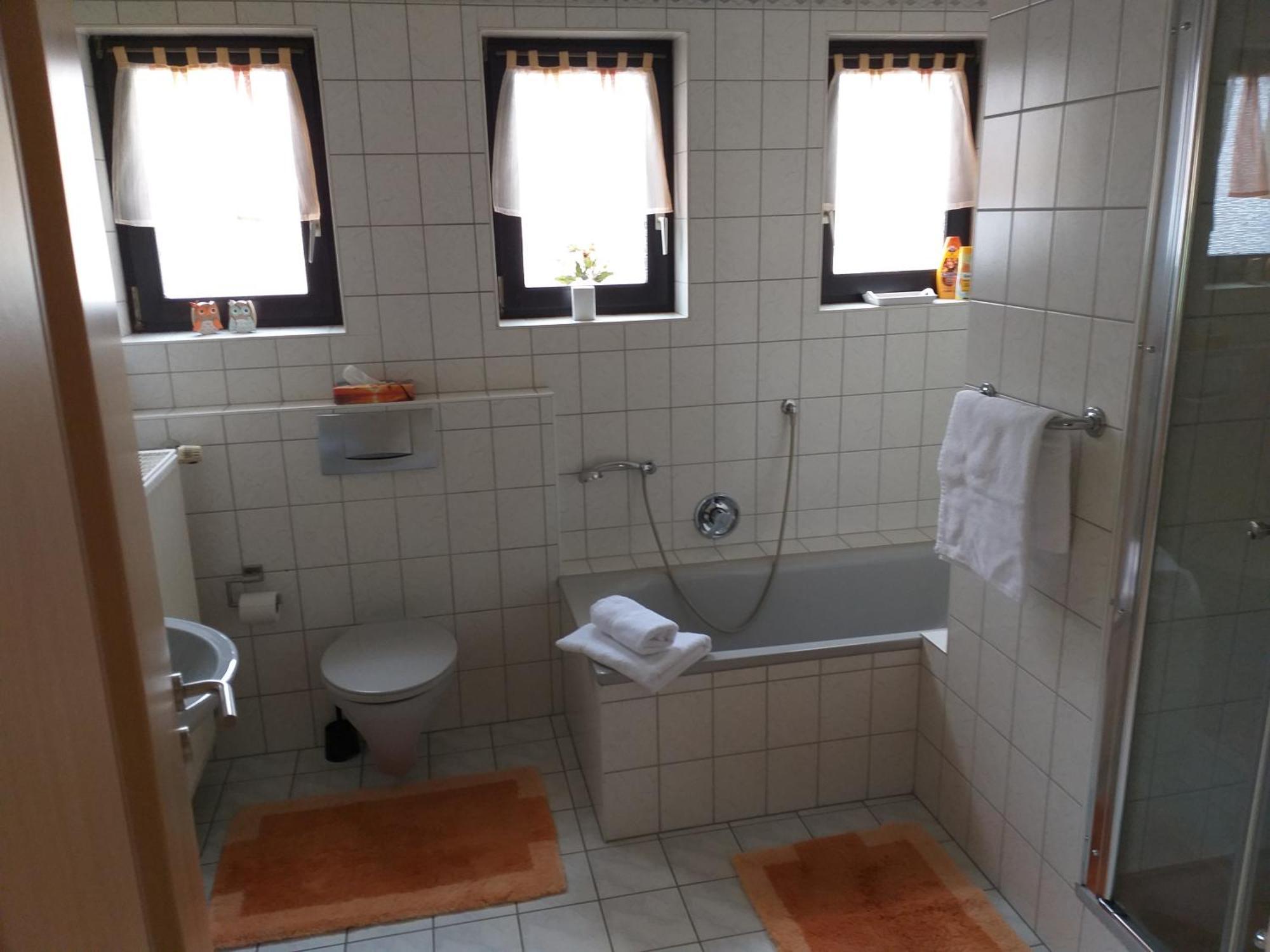 Apartment Zwei Schlafzimmer- Betten In Komforthoehe Baumholder Exteriör bild