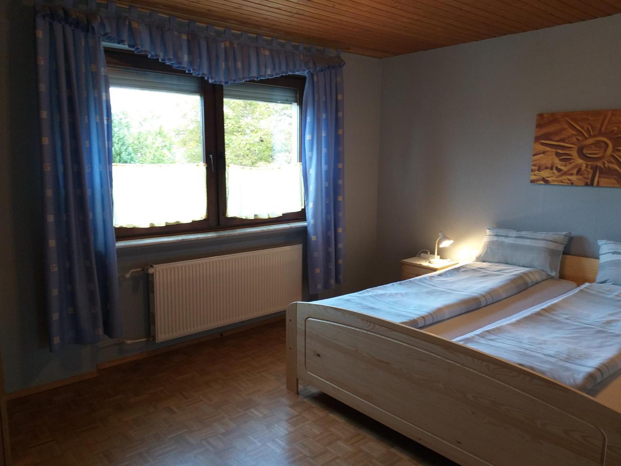 Apartment Zwei Schlafzimmer- Betten In Komforthoehe Baumholder Exteriör bild